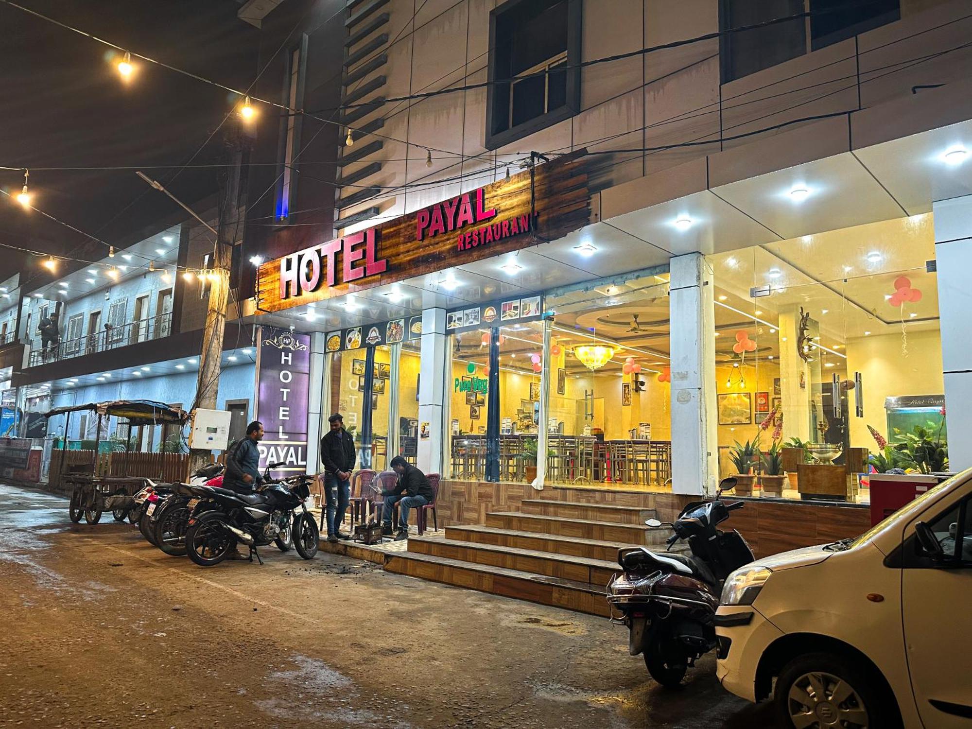 Hotel Payal & Restaurent Pachmarhī Εξωτερικό φωτογραφία
