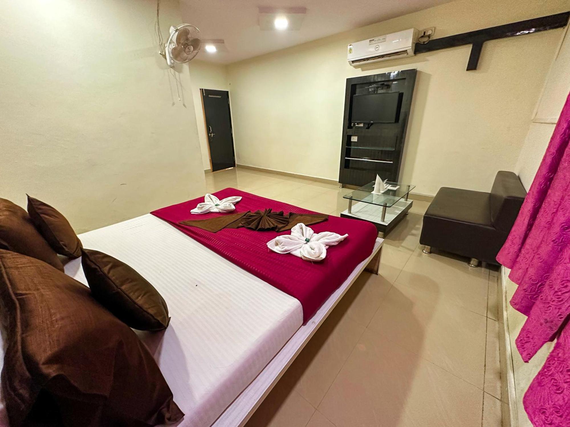 Hotel Payal & Restaurent Pachmarhī Εξωτερικό φωτογραφία