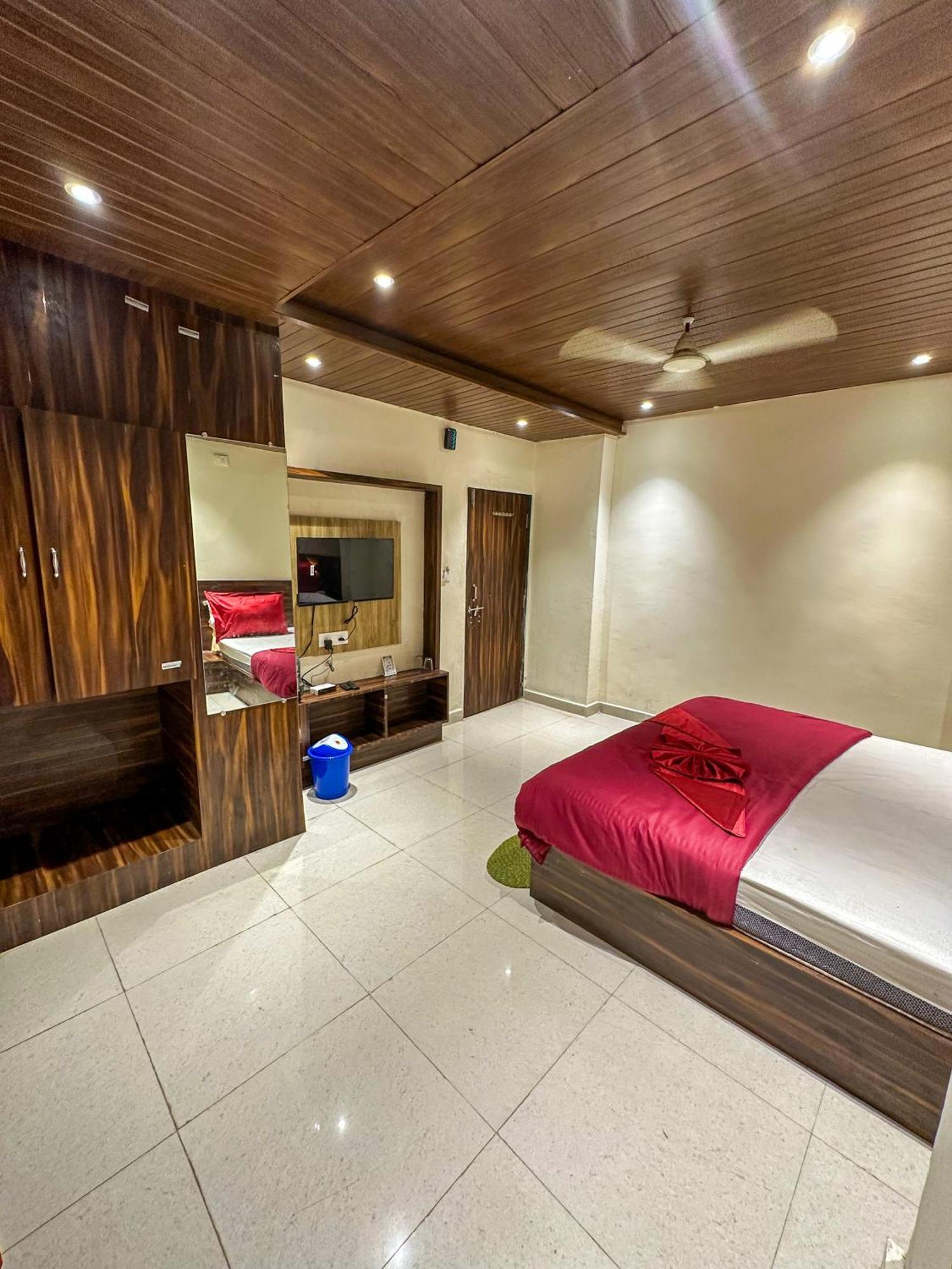 Hotel Payal & Restaurent Pachmarhī Εξωτερικό φωτογραφία