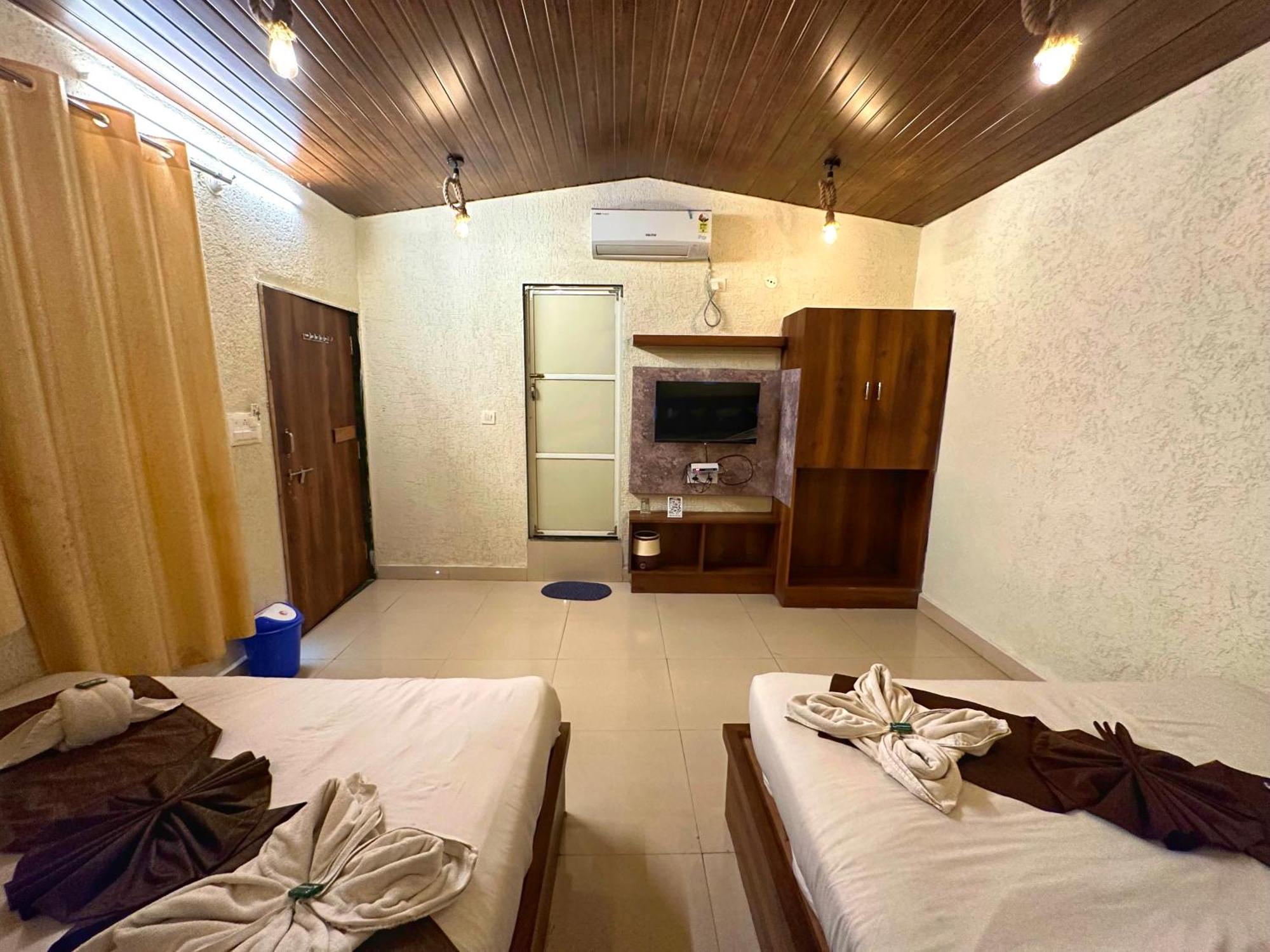 Hotel Payal & Restaurent Pachmarhī Εξωτερικό φωτογραφία